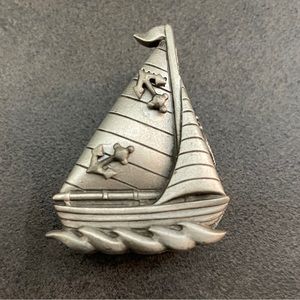 COLLECTIBLE PEWTER SAILBOAT TRINKET BOX W/EARRINGS AND PIN